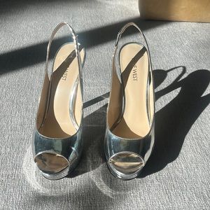 Nine West Sling back